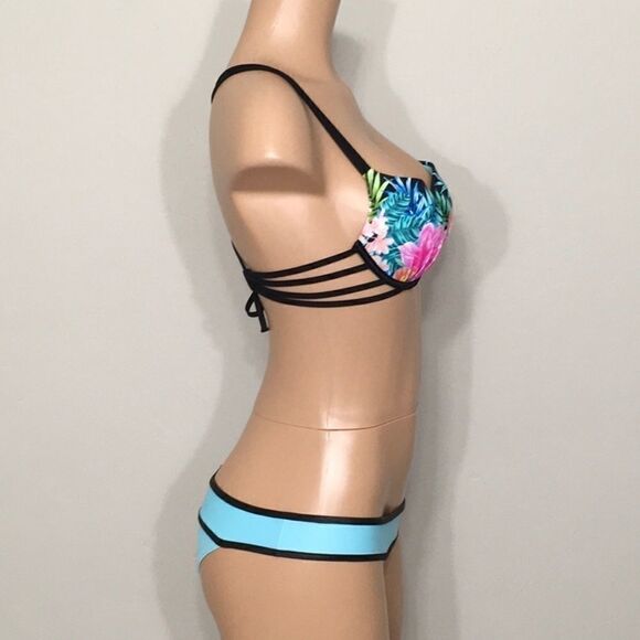 PILYQ dreamy blue bottom and floral top. NWT - Picture 4 of 5